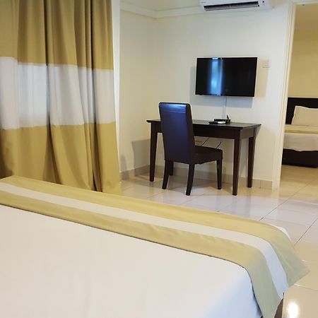 Erya By Suria Johor Bahru Hotel Bagian luar foto