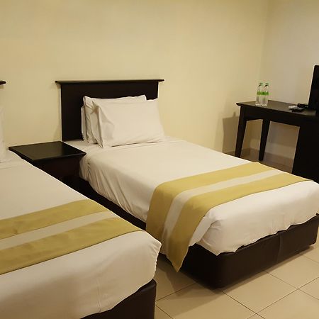 Erya By Suria Johor Bahru Hotel Bagian luar foto
