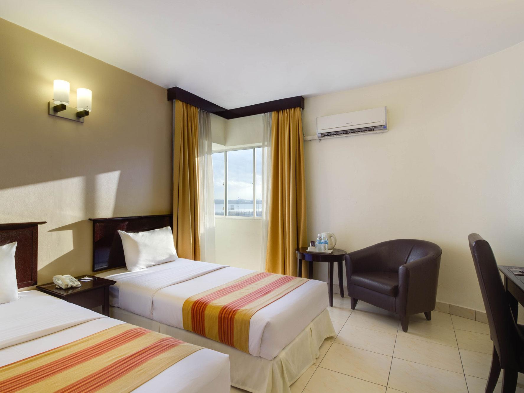 Erya By Suria Johor Bahru Hotel Bagian luar foto