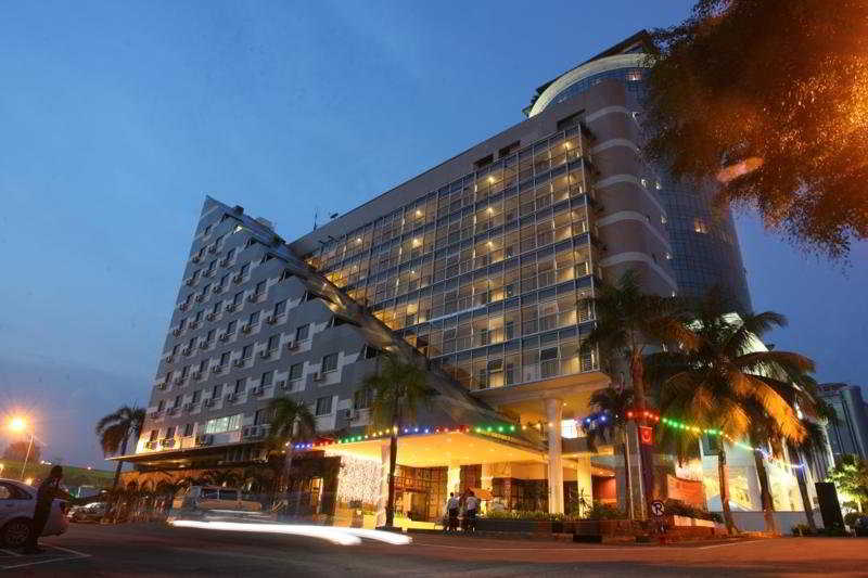 Erya By Suria Johor Bahru Hotel Bagian luar foto