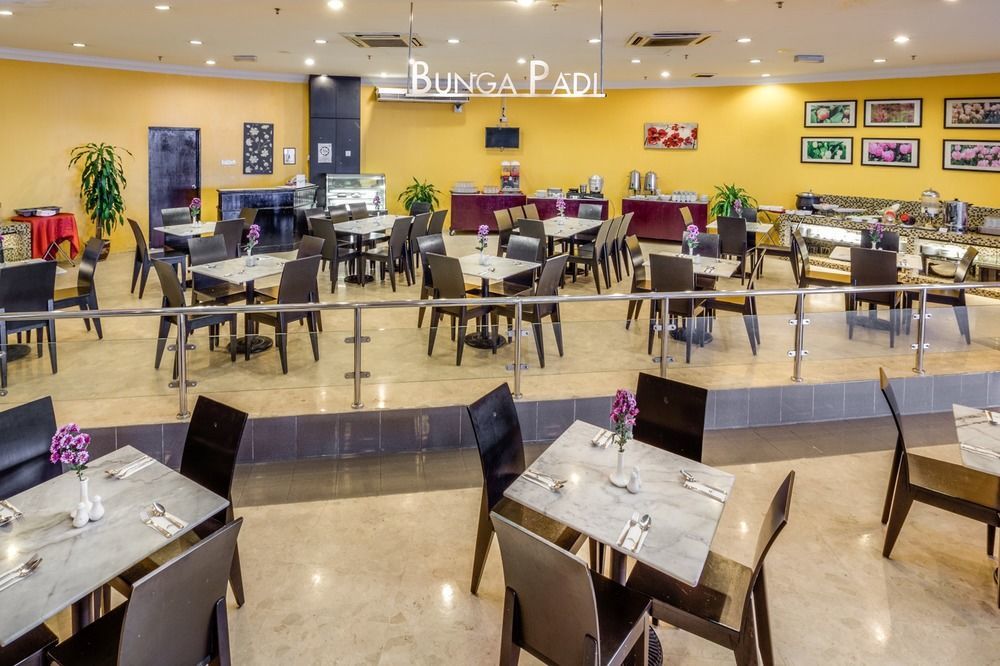 Erya By Suria Johor Bahru Hotel Bagian luar foto