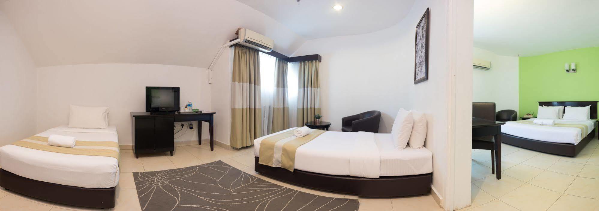 Erya By Suria Johor Bahru Hotel Bagian luar foto