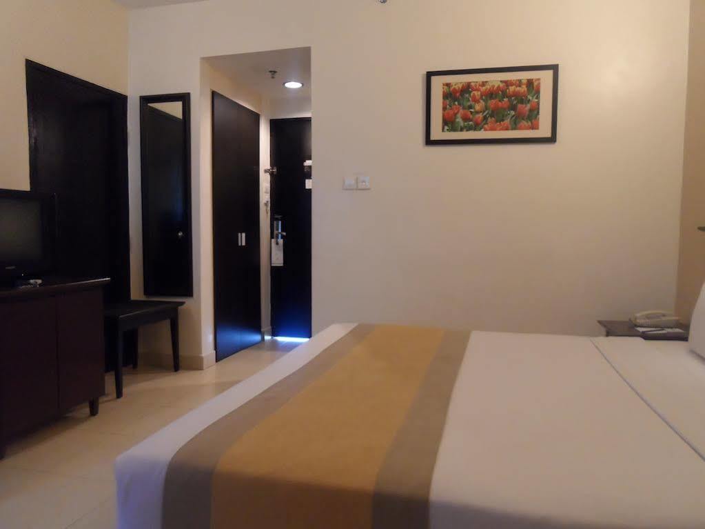 Erya By Suria Johor Bahru Hotel Bagian luar foto