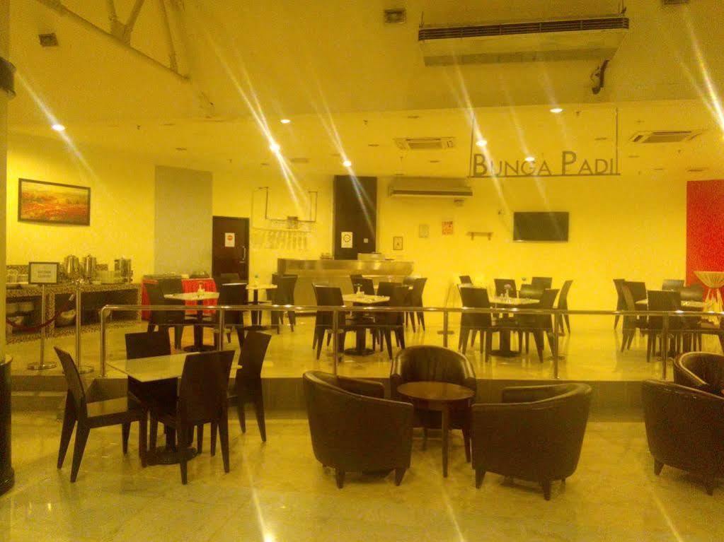 Erya By Suria Johor Bahru Hotel Bagian luar foto